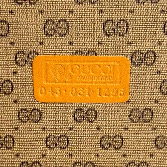 GUCCI Tan Signature Logo Desk Clock with Pen Holder - Picture 9 of 11